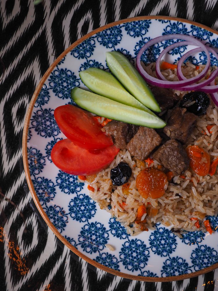 Prepared beef and vegetable meal used in a senior meal delivery comparison